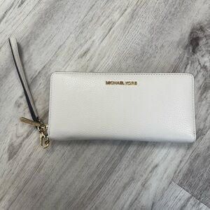 Michael Kors Cream Colored Wristlet Wallet